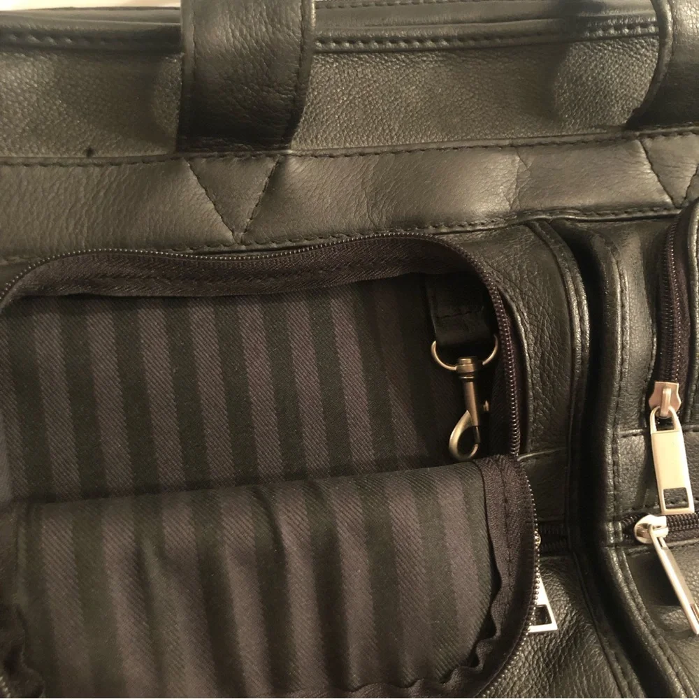 Stebco Leather Briefcase/ Computer Bag Black Handles and Shoulder Strap